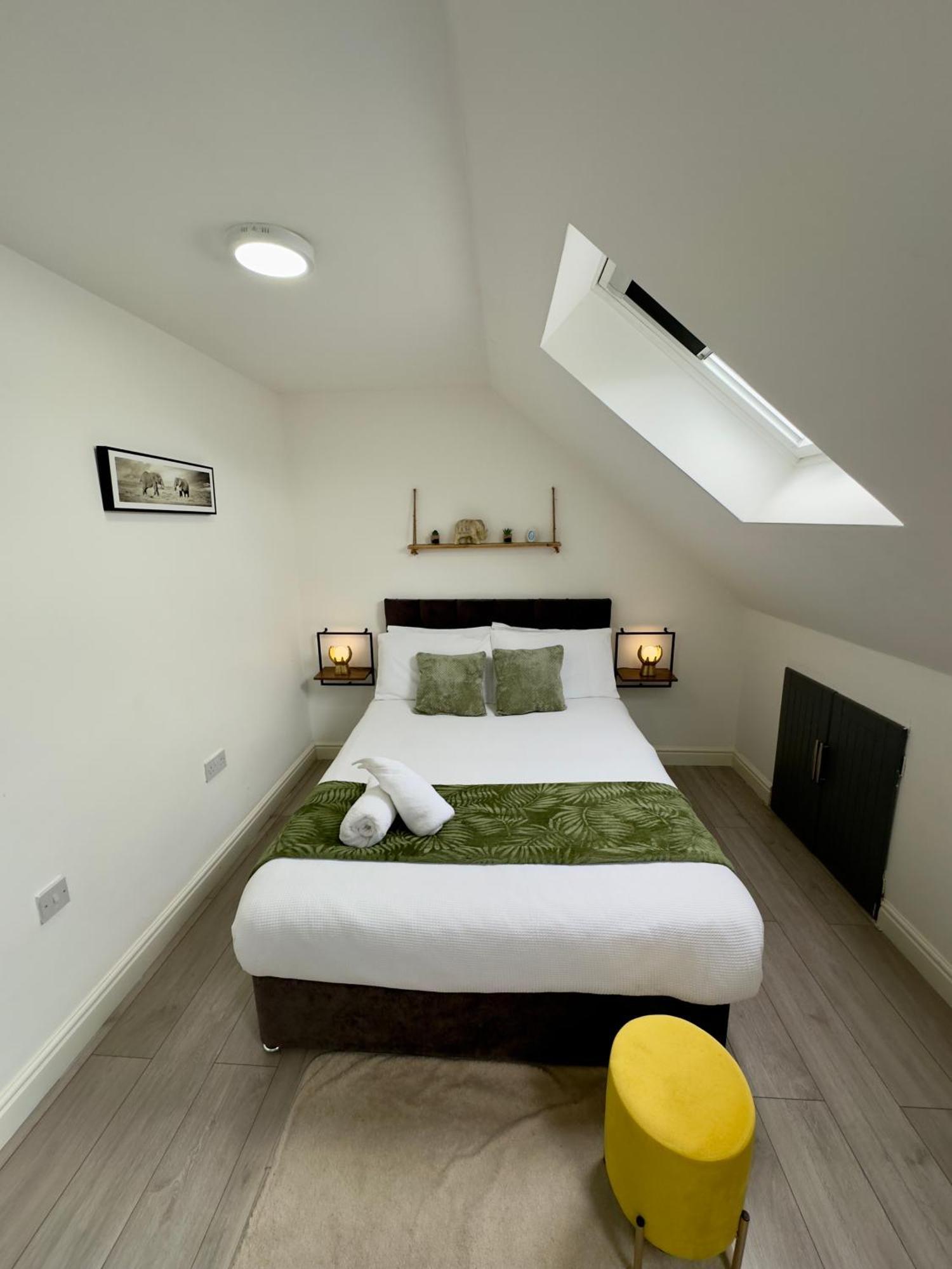 Cosy 3 Bed Apartment Near Birmingham Airport & Nec Perfect For Groups & Contractors! Exteriör bild